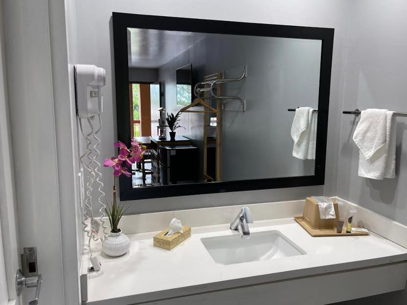 Grand Park Inn Baldwin Park Εξωτερικό φωτογραφία