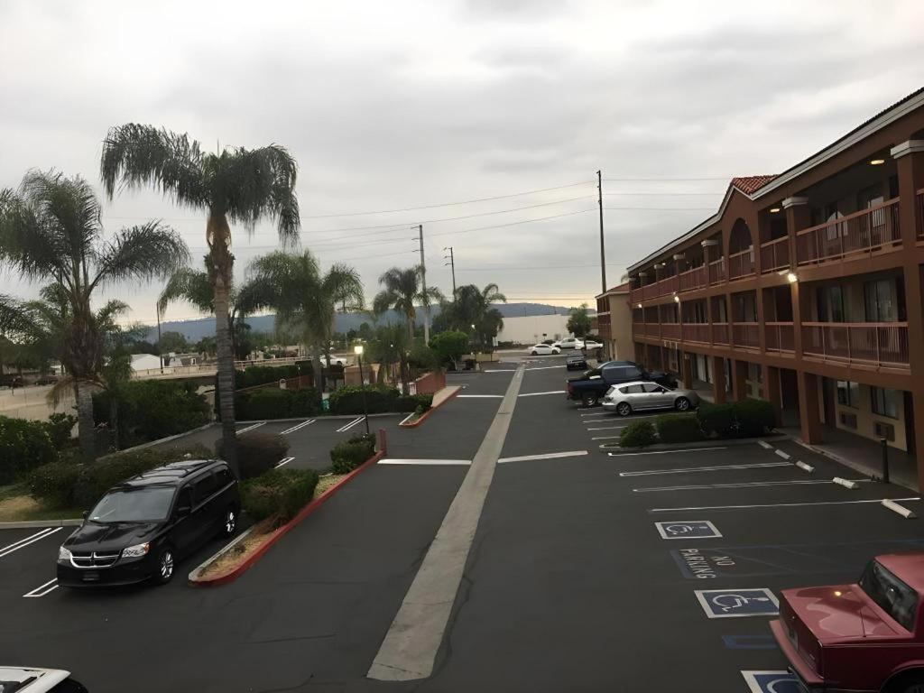 Grand Park Inn Baldwin Park Εξωτερικό φωτογραφία