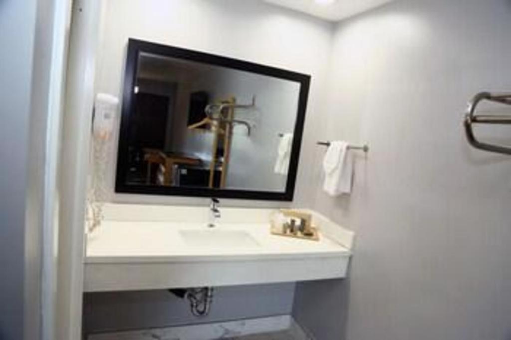 Grand Park Inn Baldwin Park Εξωτερικό φωτογραφία